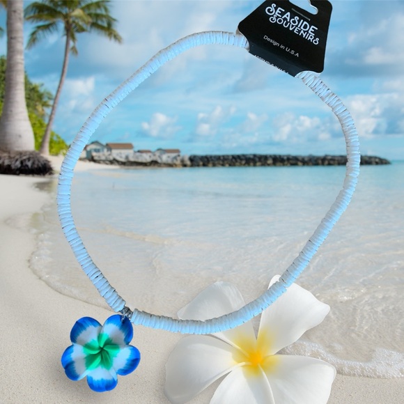 Seaside Souvenirs Jewelry - Plumeria Puka Shell Beach Necklace